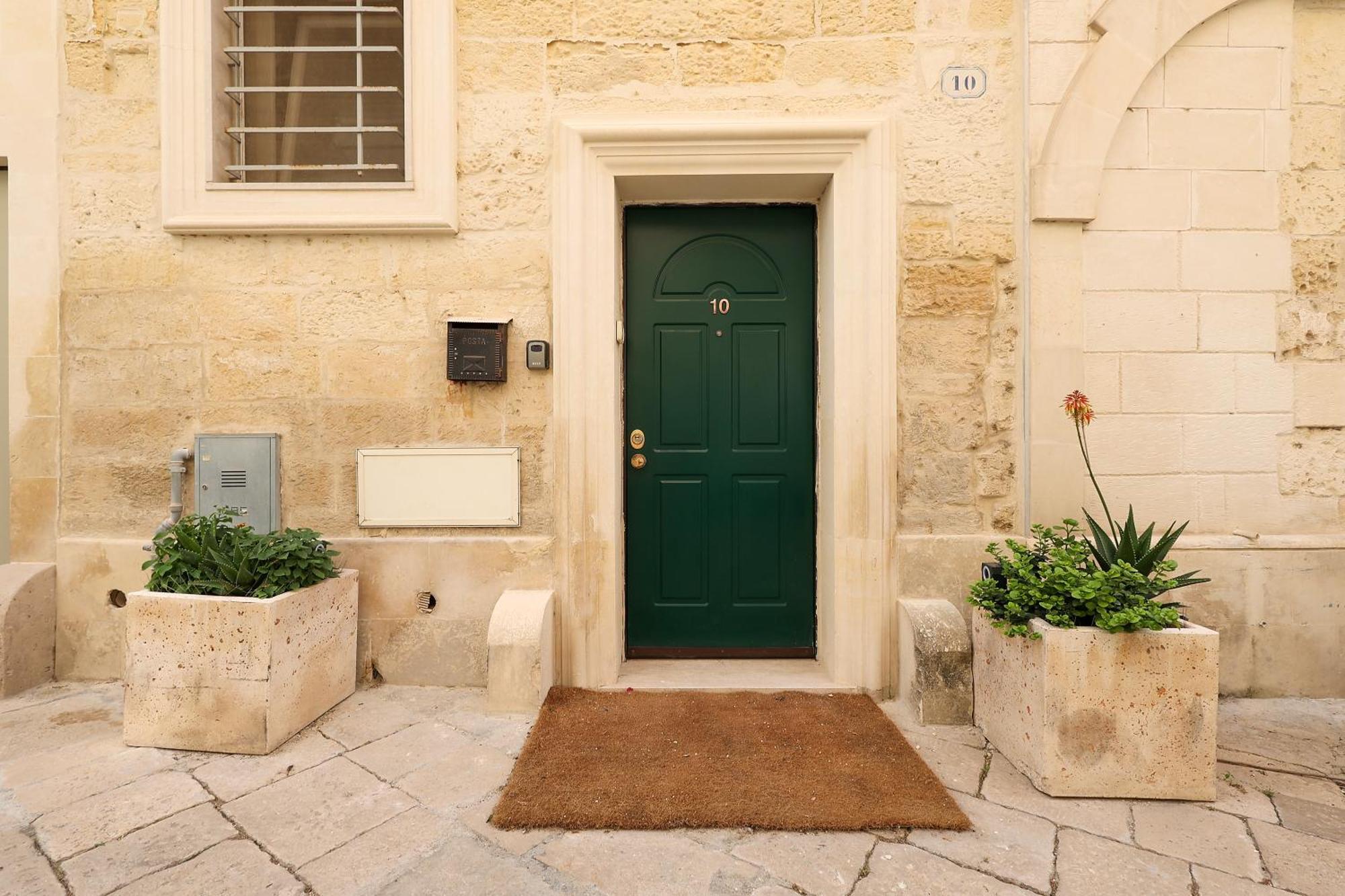 Goodstay La Suite 10 - Rooms - Lecce Esterno foto